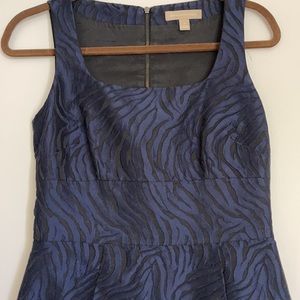 Banana republic dress in size 4 classy and sexy